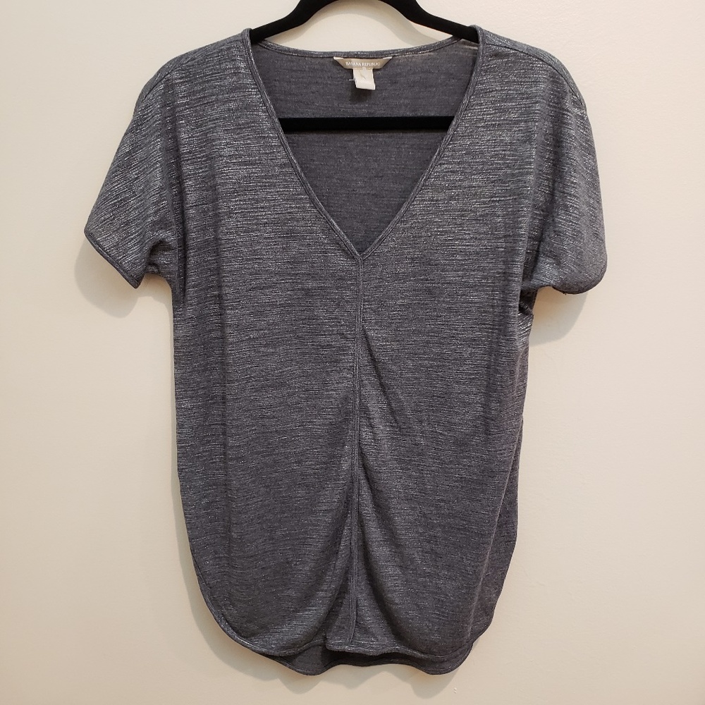 Banana Republic Vneck Shimmer SS Top - XS